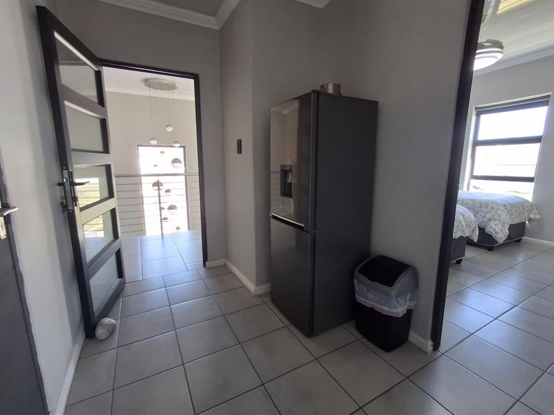 5 Bedroom Property for Sale in Sandy Point Western Cape